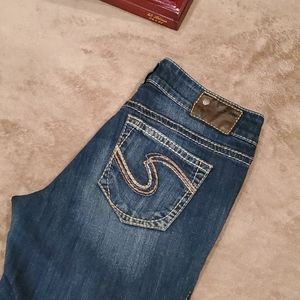 SILVER JEANS women's size 28 suki short, denim shorts